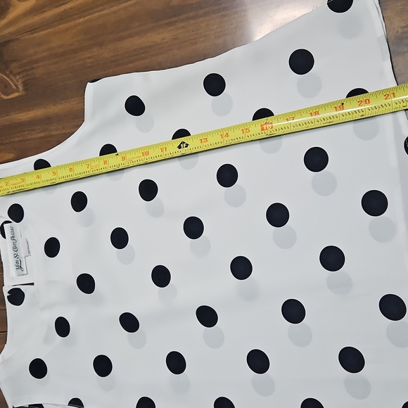 Polka Dot Sleeveless Top - Black and White - Picture 3 of 6